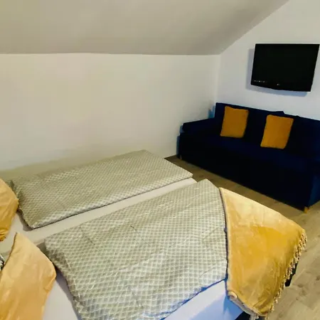 ホームステイ Oazis Apartmanhaz