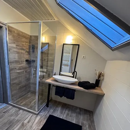 ホームステイ Oazis Apartmanhaz Balatonalmádi