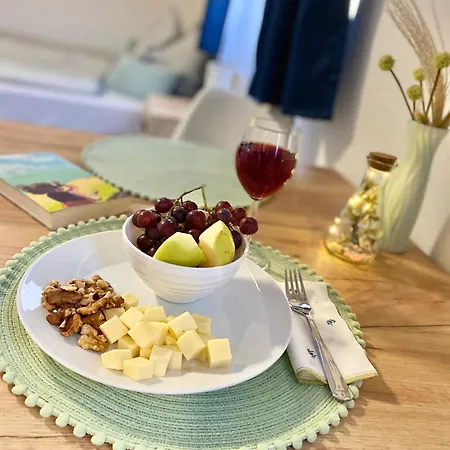 Oazis Apartmanhaz * Balatonalmádi