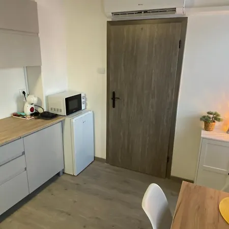 Oazis Apartmanhaz *