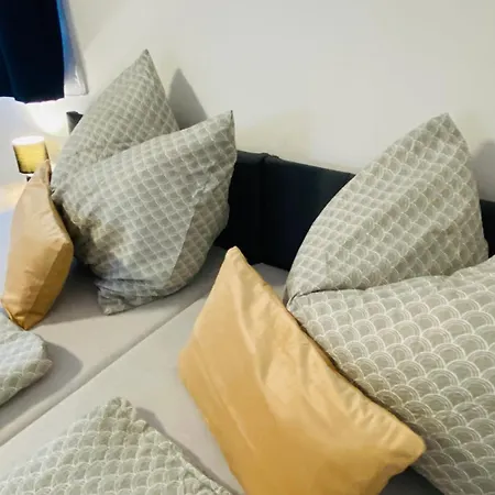 Oazis Apartmanhaz Balatonalmádi